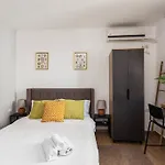 New Perfectly Located Cozy Studio 2 Minutes To Sea #112
