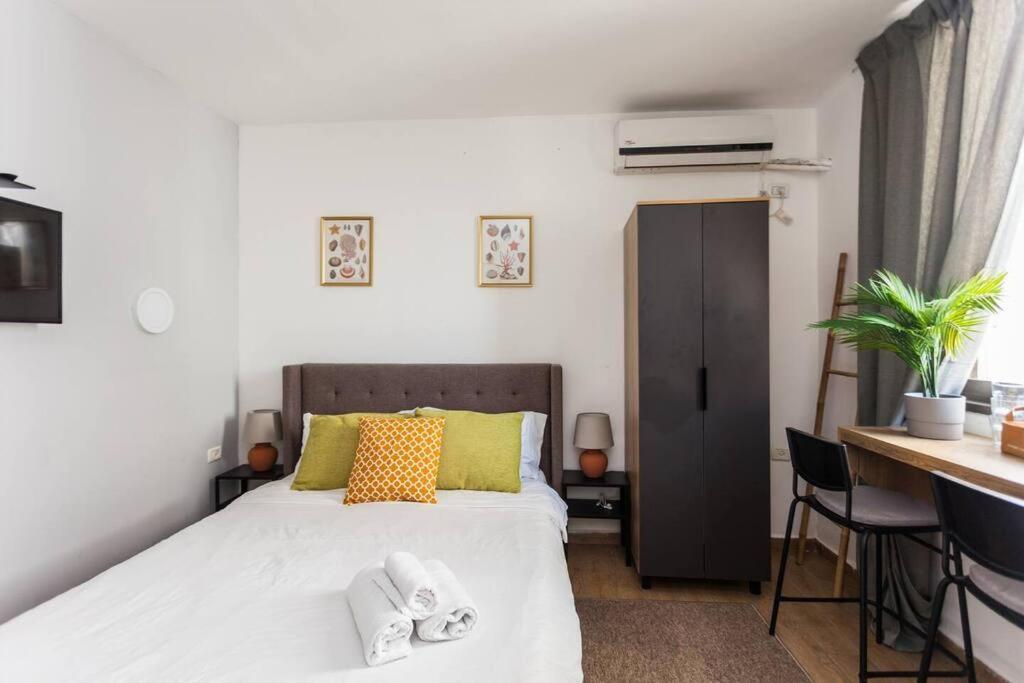 Apartment New Perfectly Located Cozy Studio 2 Minutes To Sea #112